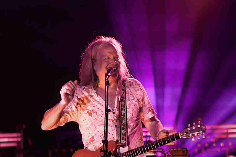 Hugh Pool – Salon Stage